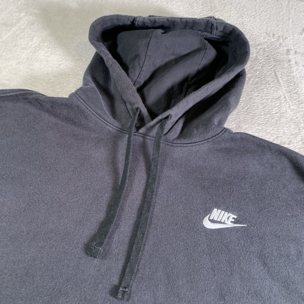Nike Hoodie Sweatshirt Mens Medium Black Relaxed Fleece Swoosh Kangaroo Pocket - Picture 2 of 10